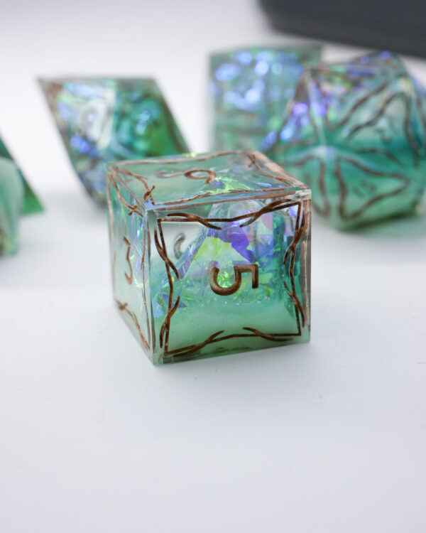 Elven Dice Set - Pristine Projection (4) Elven Dice - Pristine Projection