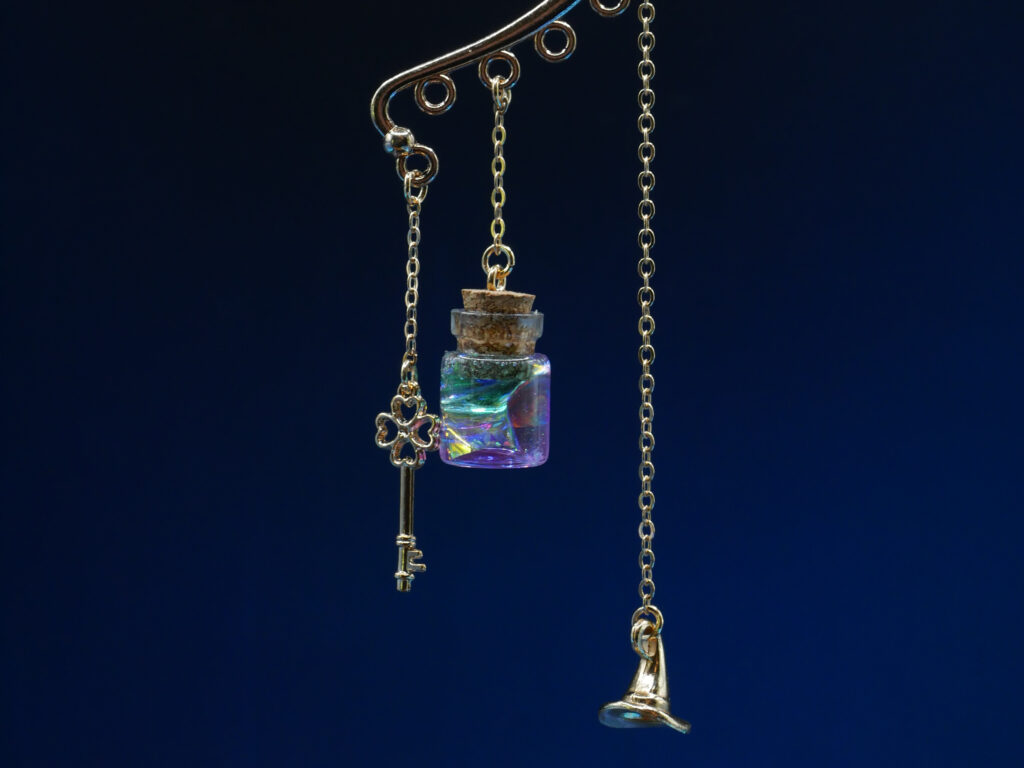 Ear Cuff Potion KC Gold - Blue Purple