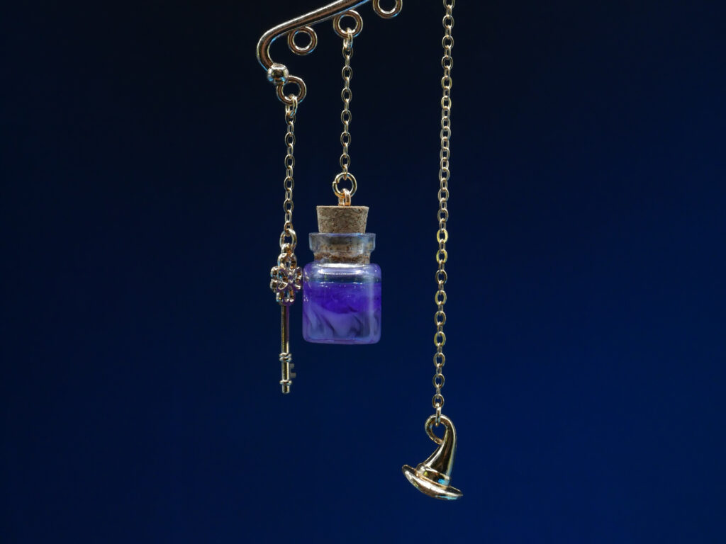 Ear Cuff Potion KC Gold - Purple Black