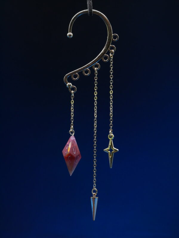 JUL-D10-05-M Ear Cuff D10 KC Gold - White Red Matte.JPG Ear Cuff D10 KC Gold - White Red Matte
