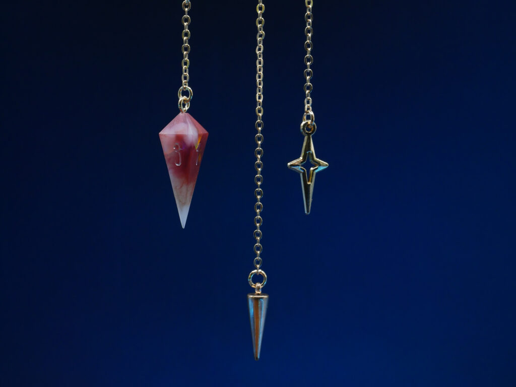 Ear Cuff D4 KC Gold - White Red Matte