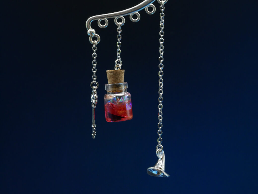 Ear Cuff Potion Silver - Red