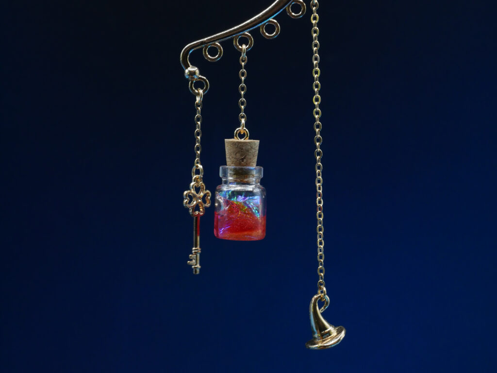 Ear Cuff Potion KC Gold - Red