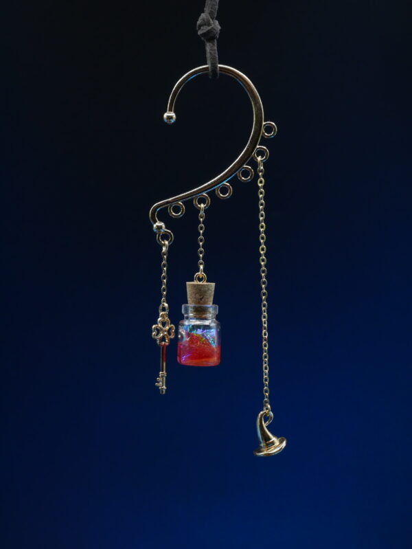 JUL-POT-06 Ear Cuff Potion KC Gold - Red Ear Cuff Potion KC Gold - Red
