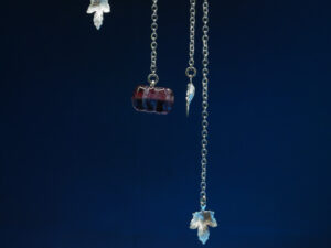 Ear Cuff Pumpkin Silver - Blue Red