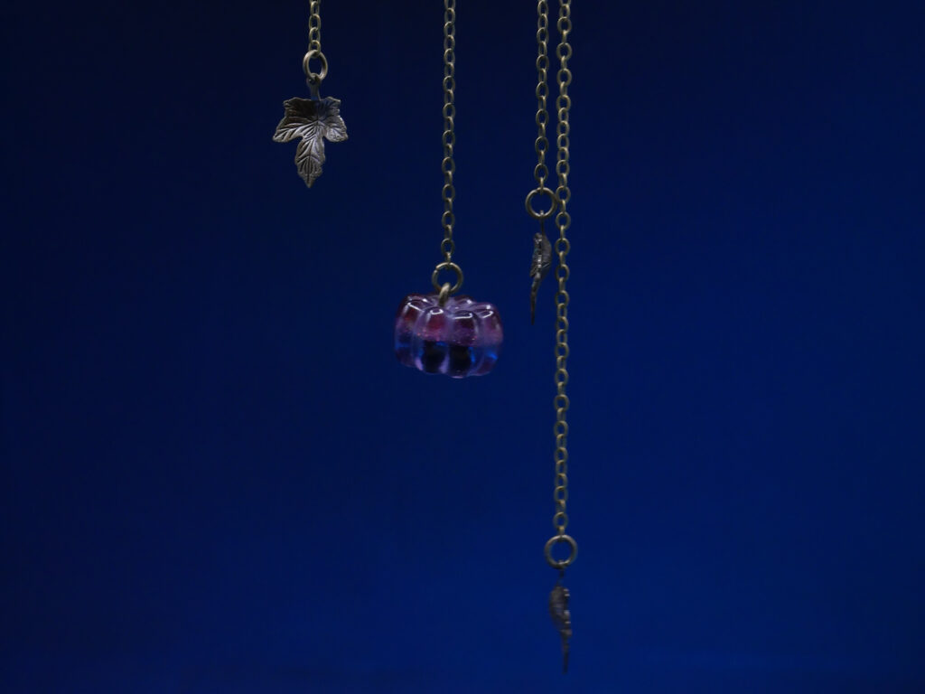 Ear Cuff Pumpkin Bronze - Blue Red
